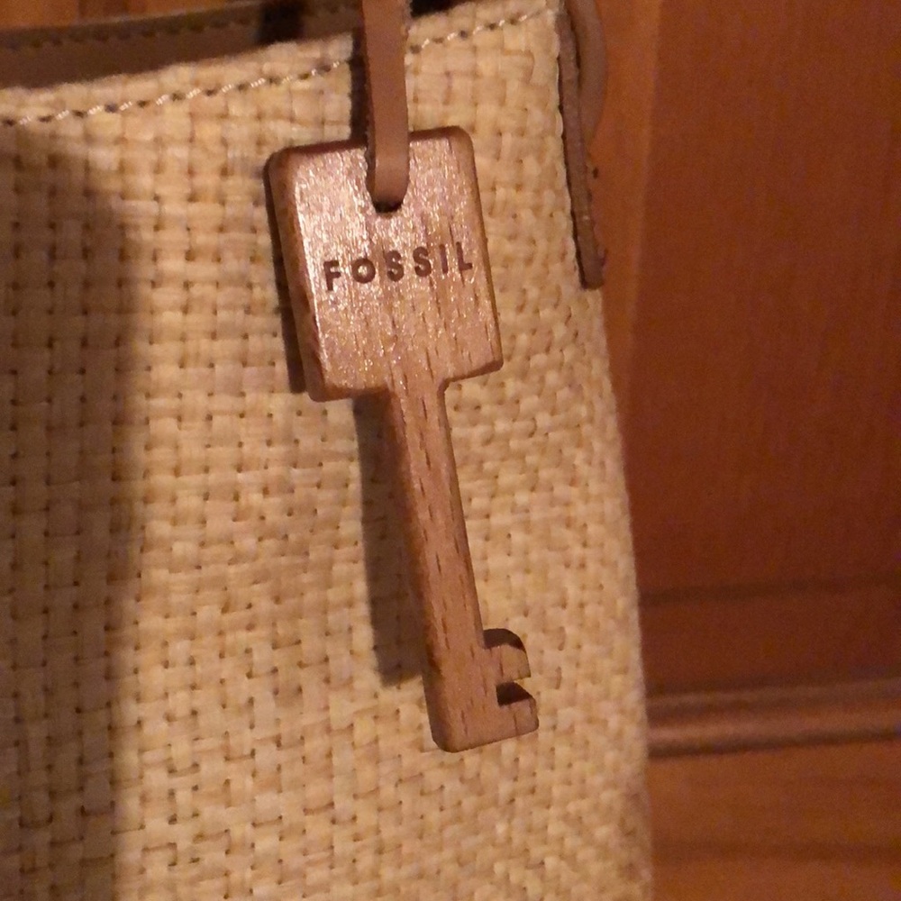 Fossil Woven Straw Shoulder Bag - Picture 5 of 6